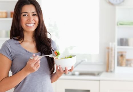 Is It Okay to Eat Carbs After an Evening Workout Session?